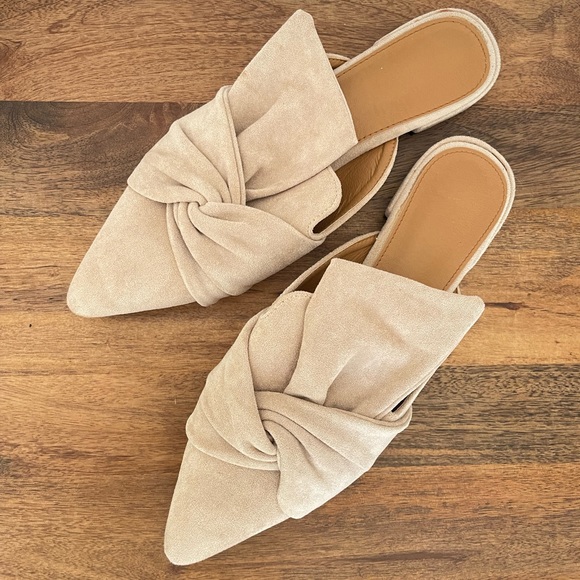 Beautiful Velvet Suede Mule Slides - Picture 2 of 4